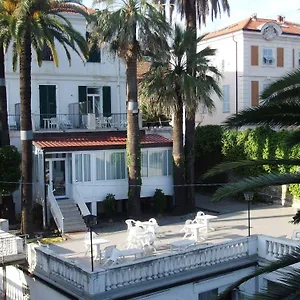 https://maristella.hotelitalianriviera.com