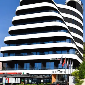 Hotel Yacht Vlorë